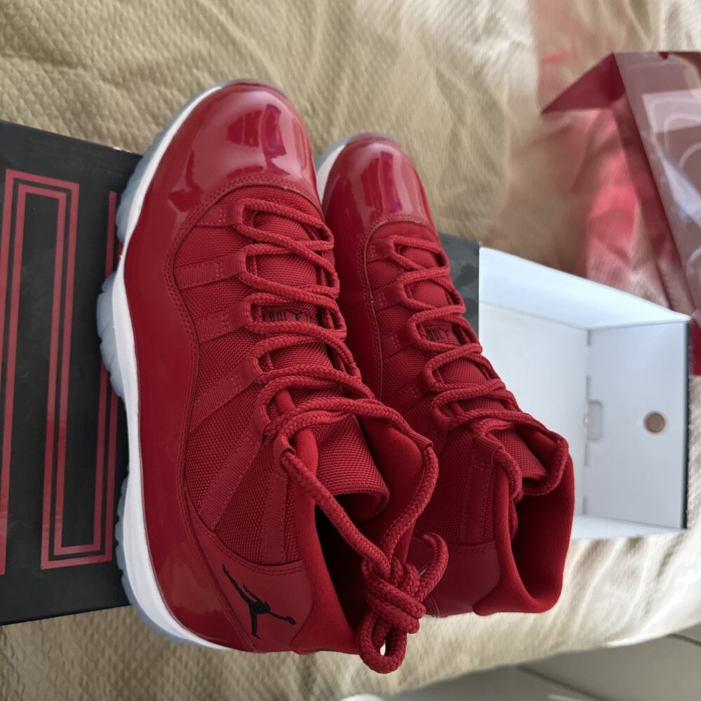 Jordan 11 Retro Win Like 96 Size 10 - Picture 4 of 5